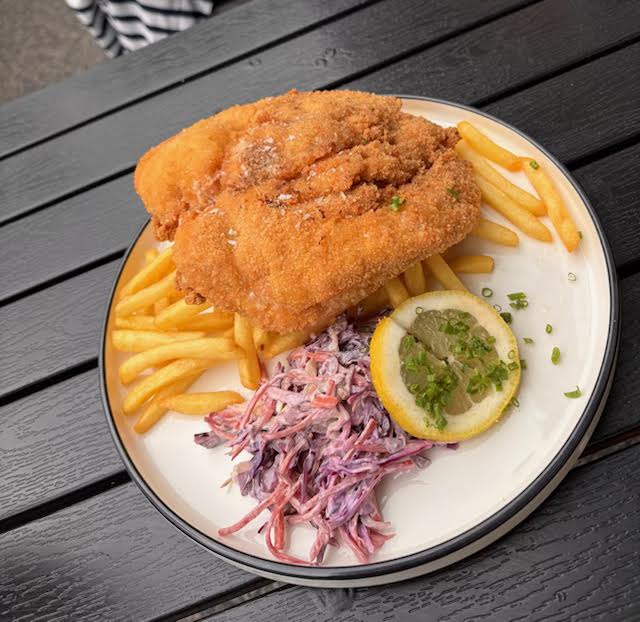 Pam and Sarah review Layla’s at Castlefield
